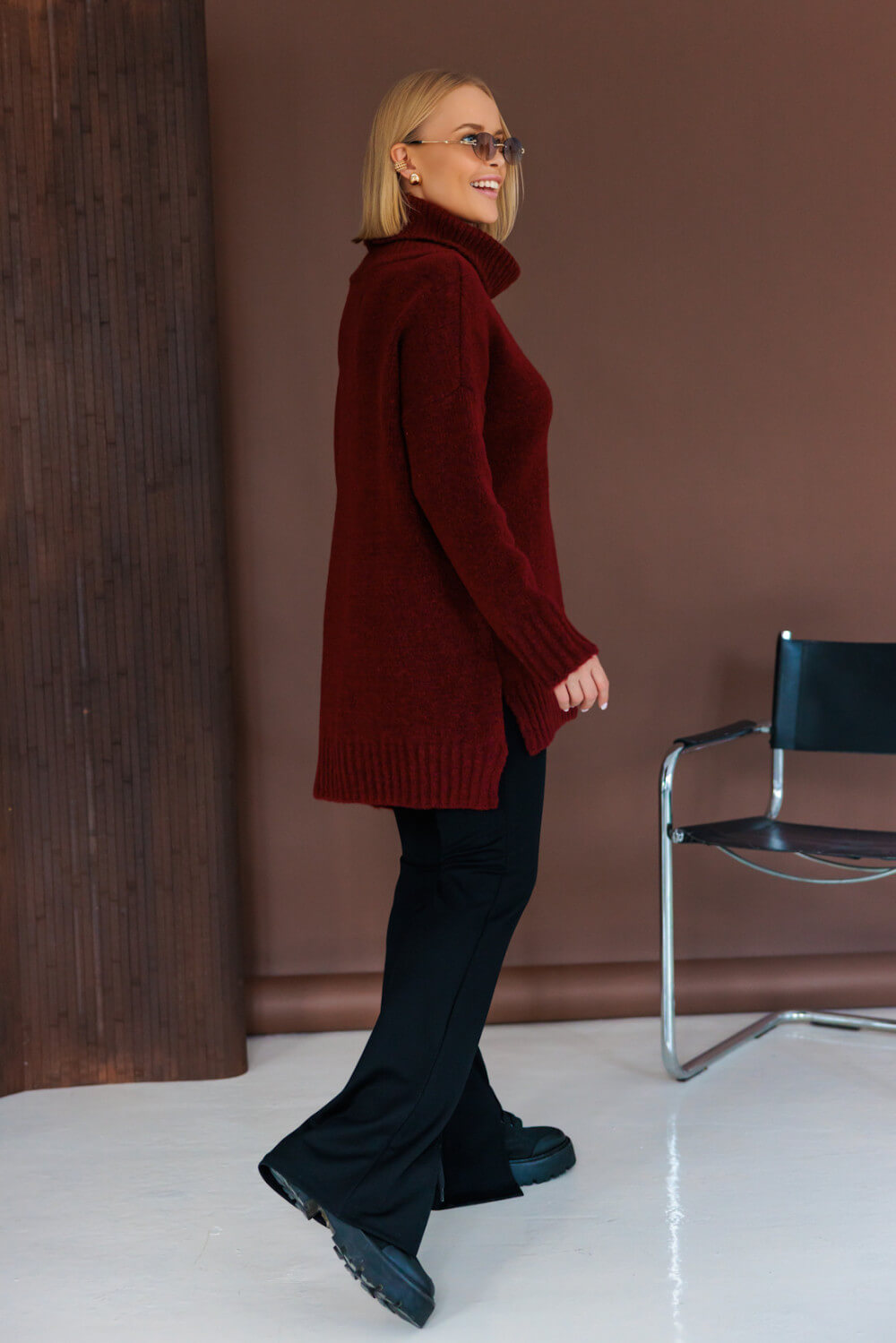 Oversize Vokuhila Strickpullover mit Rollkragen Bordeauxrot | Langarm Woll Pullover S-XL