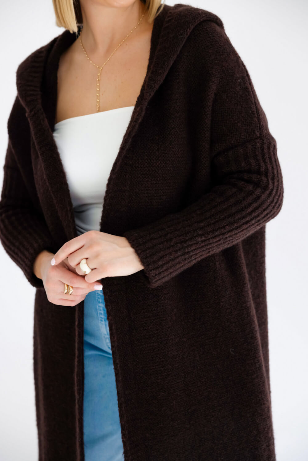 Zeitloser Oversize Strickmantel in Dunkelbraun für elegante Alltagslooks