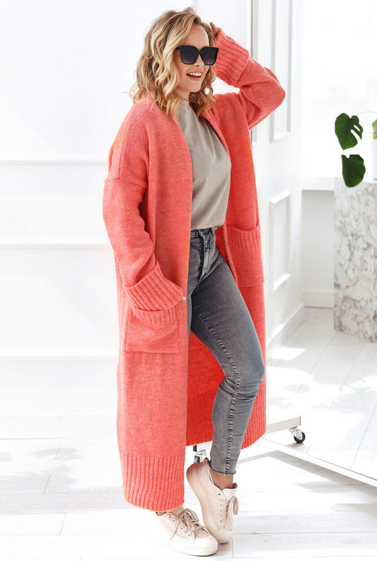 Oversize Strickmantel Koralle mit großen Seitentaschen – Seitenansicht