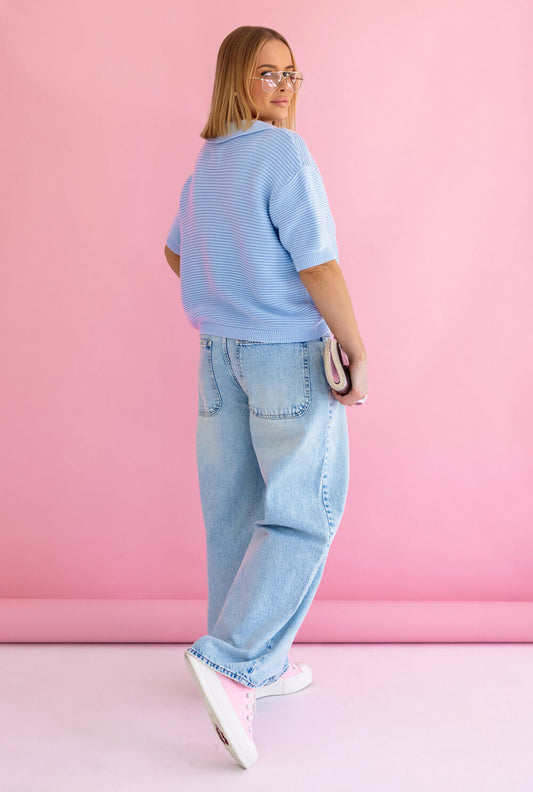 Rückansicht - Leichter Strickpullover Polo Style in Hellblau für warme Tage
