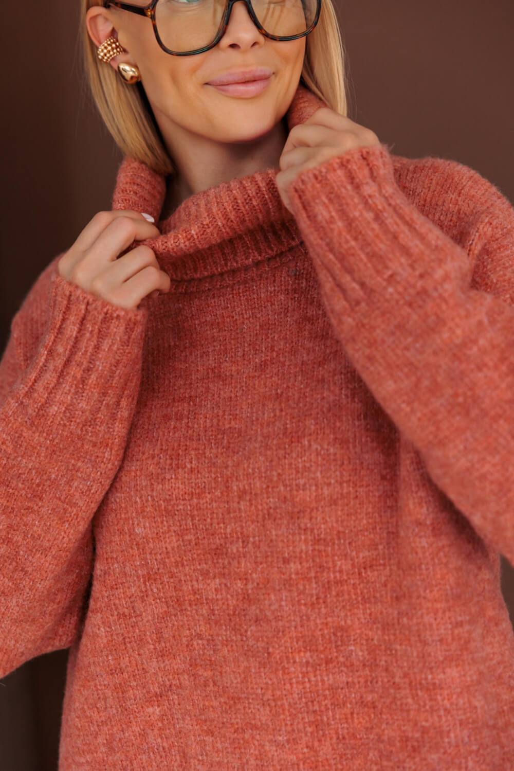 Oversize Vokuhila Strickpullover mit Rollkragen Koralle  | Langarm Woll Pullover S-XL