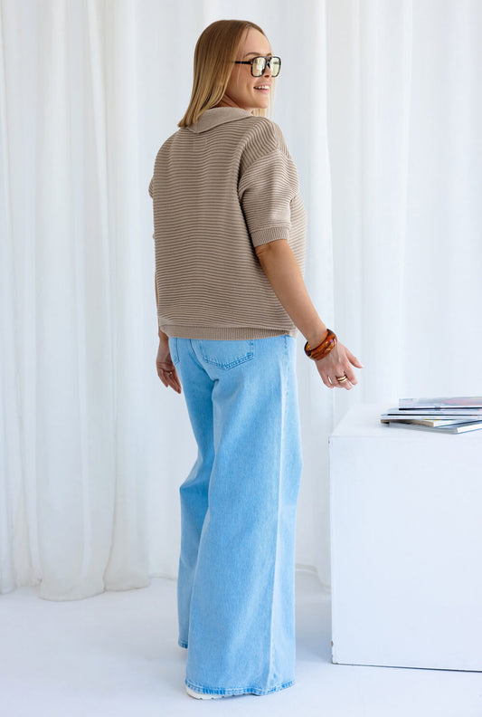 Stilvoller hellbrauner Kurzarm Strickpullover für minimalistische Outfits