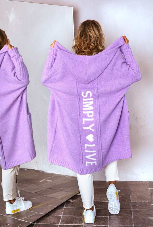 Dicker Lila Strickmantel im Oversize Style mit „Simply Live“ Print